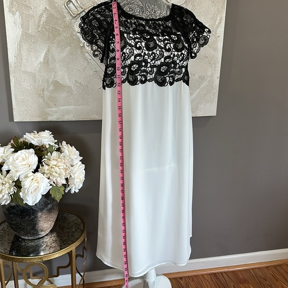 Venus Black Lace Overlay Dress Size 12 - Picture 14 of 16